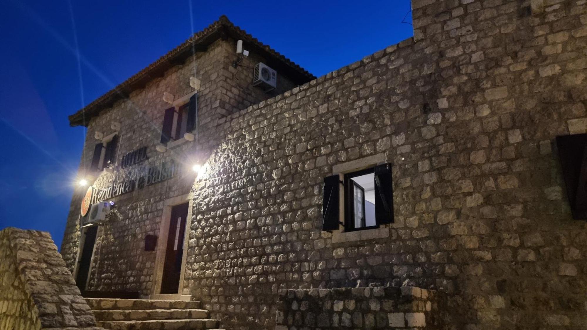 Hotel Kulla E Balshajve Ulcinj Exterior foto